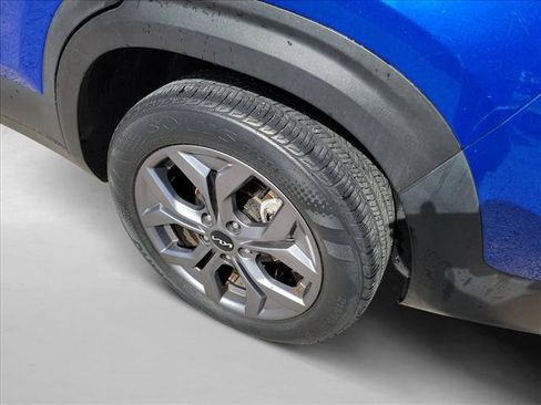 Used 2024 Kia Seltos S FWD image 12