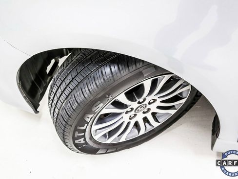 Used 2020 Toyota Sienna XLE image 8