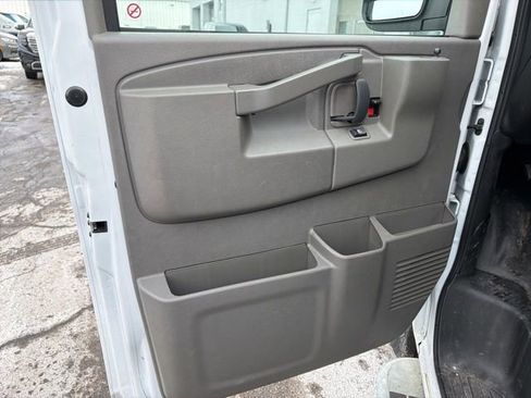 Used 2024 GMC Savana 2500 Work Van w/ Driver Convenience Package image 10