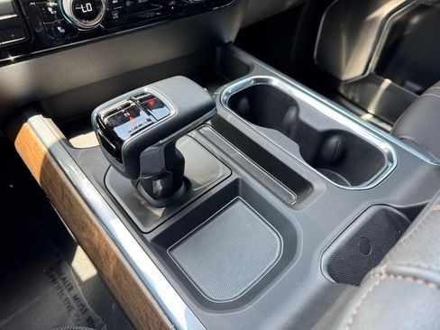 Used 2025 Chevrolet Silverado 1500 High Country w/ High Country Premium Package AWD/4WD image 27