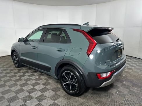 Used 2024 Kia Niro EX image 5
