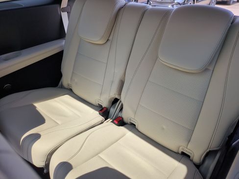 Certified 2024 Mercedes-Benz GLS 450 4MATIC image 33