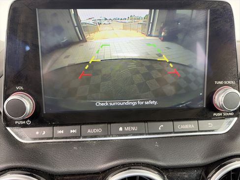 Certified 2022 Nissan Sentra SV FWD image 18