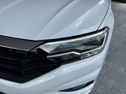 Used 2020 Volkswagen Jetta R-Line FWD image 6