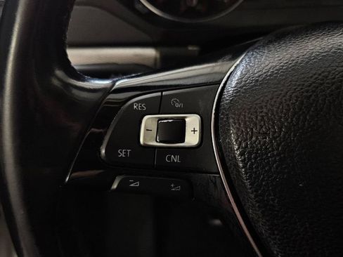 Used 2017 Volkswagen Jetta SE FWD image 11