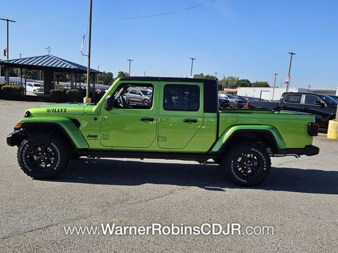 New 2026 Jeep Gladiator Sport image 4