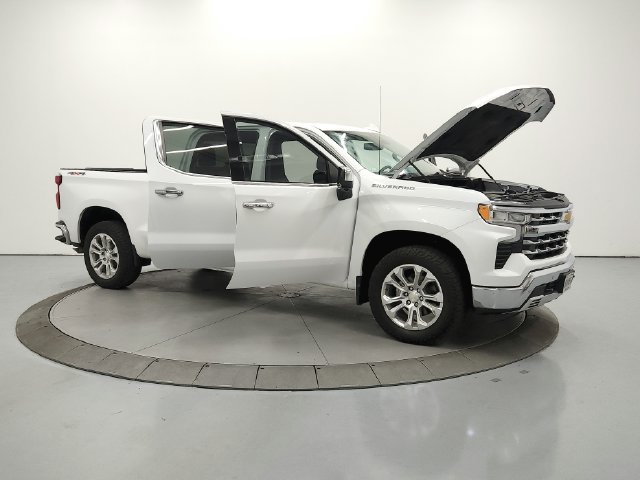 Used 2023 Chevrolet Silverado 1500 LTZ AWD/4WD image 10