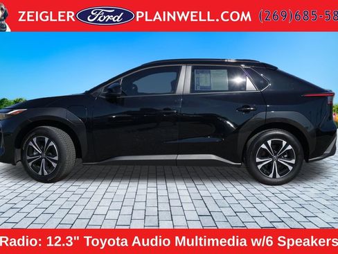 Used 2024 Toyota bZ4X FWD image 2