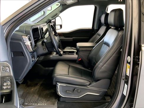 Used 2023 Ford F250 Lariat w/ Chrome Package image 15