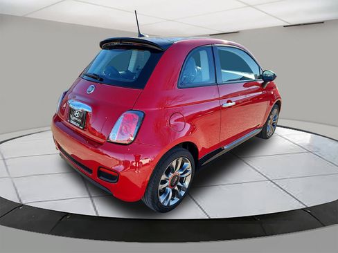 Used 2017 FIAT 500 Pop w/ Sport Black Trim Package image 5