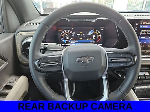 Used 2025 Chevrolet Colorado ZR2 w/ Technology Package image 9