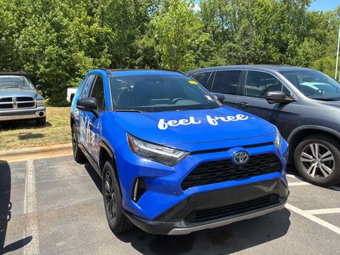 Used 2022 Toyota RAV4 XSE AWD/4WD image 39