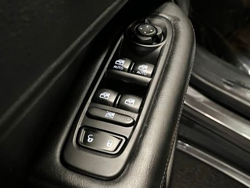 Used 2019 Jeep Compass Altitude image 15