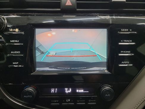 Used 2019 Toyota Camry SE image 23