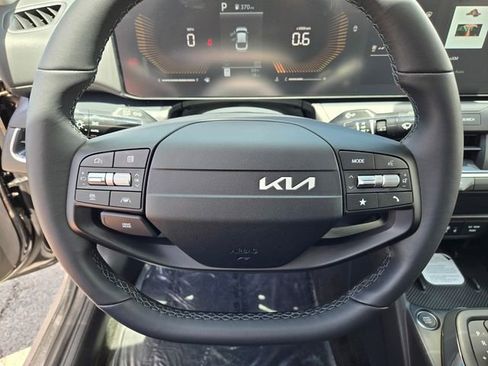 New 2026 Kia K4 EX FWD image 16