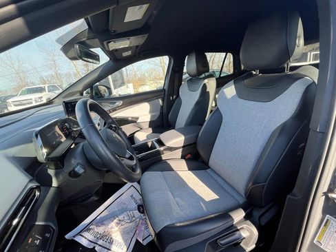 Used 2023 Volkswagen ID.4 Pro image 10