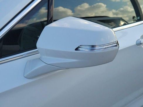 Certified 2023 Cadillac XT6 Luxury FWD image 8