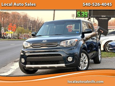 Used 2019 Kia Soul + image 1