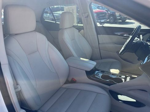 Used 2022 Buick Envision Essence w/ Safety Package image 40