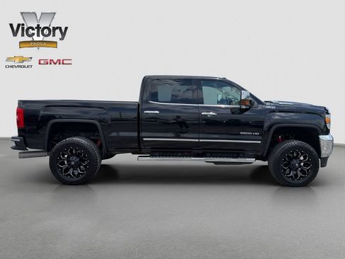 Used 2019 GMC Sierra 2500 SLT w/ Duramax Plus Package AWD/4WD image 7