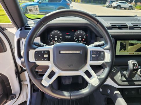 Certified 2024 Land Rover Defender 110 S AWD/4WD image 18