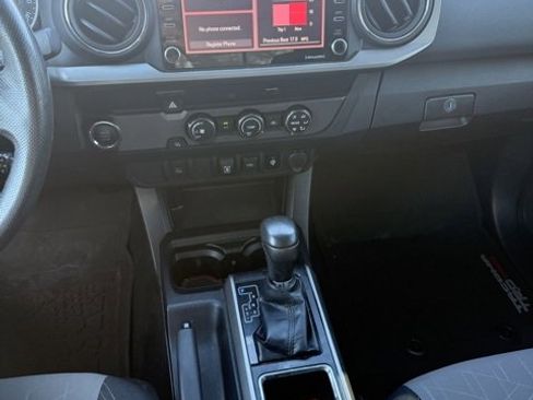 Used 2020 Toyota Tacoma TRD Sport image 8