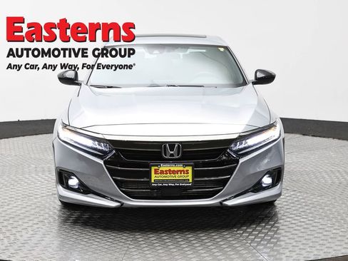 Used 2022 Honda Accord Sport image 2