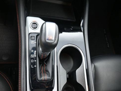 Used 2025 Nissan Altima 2.5 SR image 14