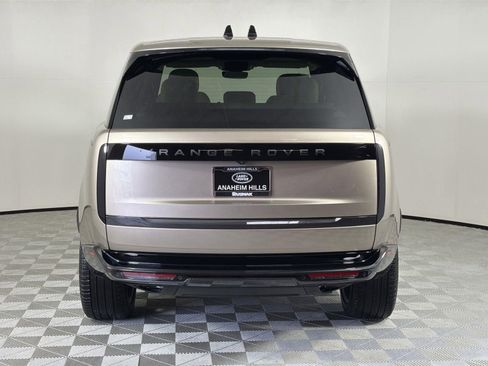 New 2026 Land Rover Range Rover SE image 4
