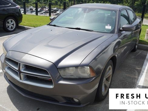Used 2013 Dodge Charger SXT Plus RWD image 1