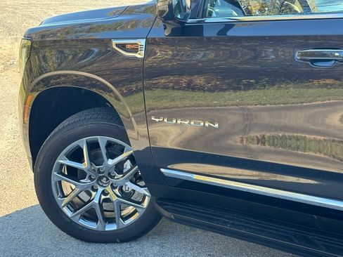 New 2026 GMC Yukon Elevation image 7