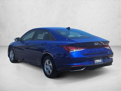 Used 2023 Hyundai Elantra SE FWD image 8