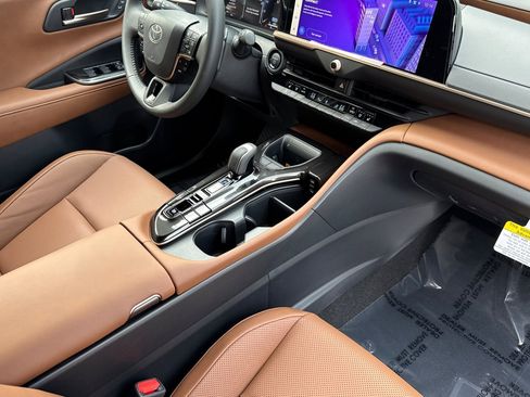 New 2026 Toyota Crown Signia image 18