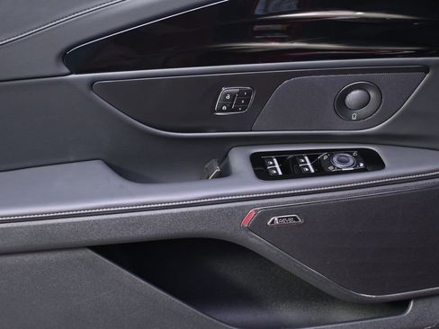 New 2026 Lincoln Nautilus Reserve AWD/4WD image 22