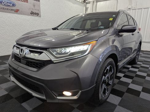 Used 2019 Honda CR-V Touring image 3