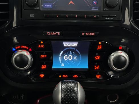 Used 2011 Nissan Juke SL AWD/4WD image 25