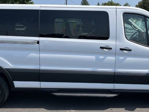 Used 2023 Ford Transit 350 XLT RWD image 4