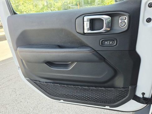 Used 2023 Jeep Gladiator Mojave w/ LED Lighting Group AWD/4WD image 20