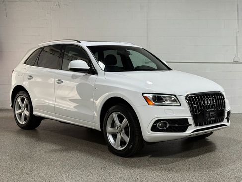 Used 2017 Audi Q5 2.0T Premium Plus w/ Technology Package AWD/4WD image 4