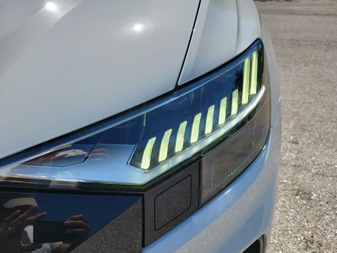 Used 2021 Audi Q8 Premium Plus w/ Premium Plus Package image 9