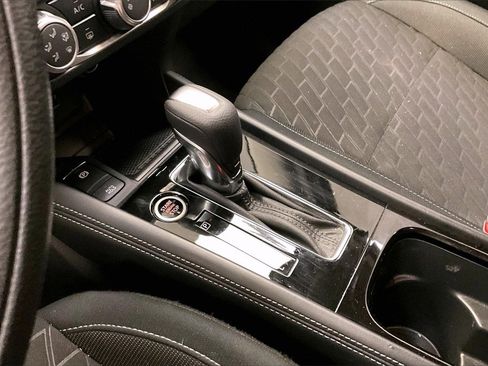 Certified 2023 Nissan Kicks SV image 15