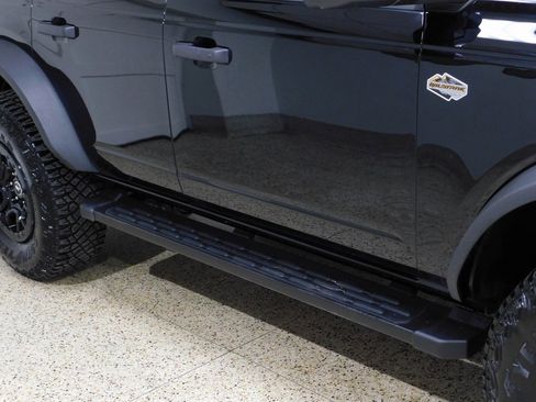 Used 2024 Ford Bronco Wildtrak image 12