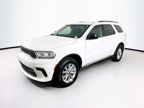 Used 2024 Dodge Durango SXT image 3