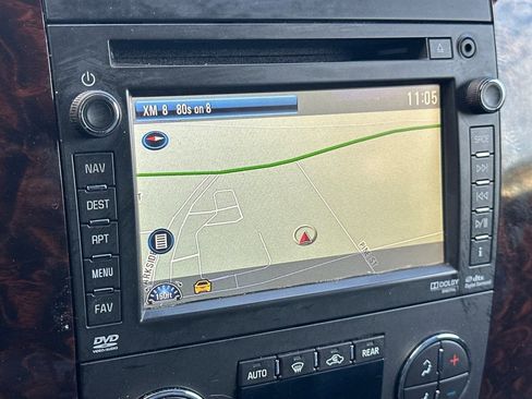 Used 2014 GMC Yukon XL Denali image 25