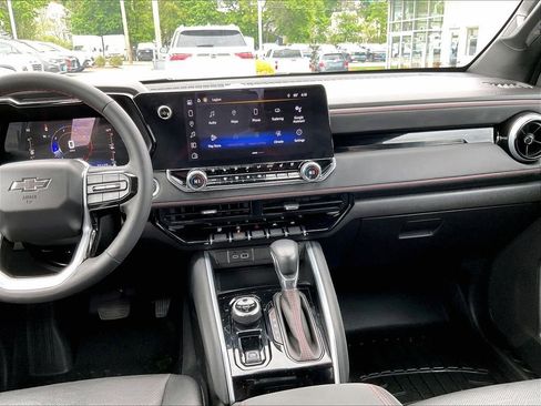 Used 2023 Chevrolet Colorado Z71 w/ Z71 Convenience Package 2 AWD/4WD image 18