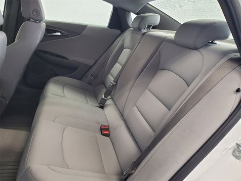 Used 2022 Chevrolet Malibu LT image 24