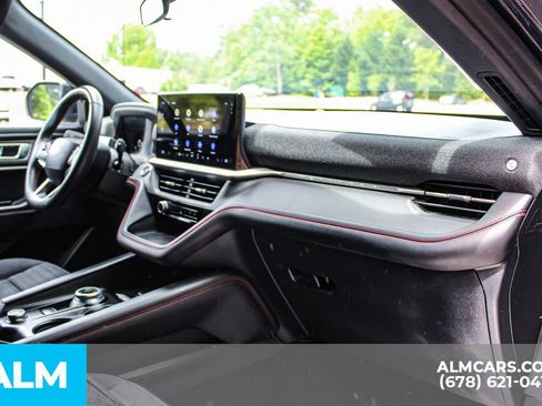 Used 2025 Ford Explorer ST-Line w/ ST-Line Street Pack AWD/4WD image 24