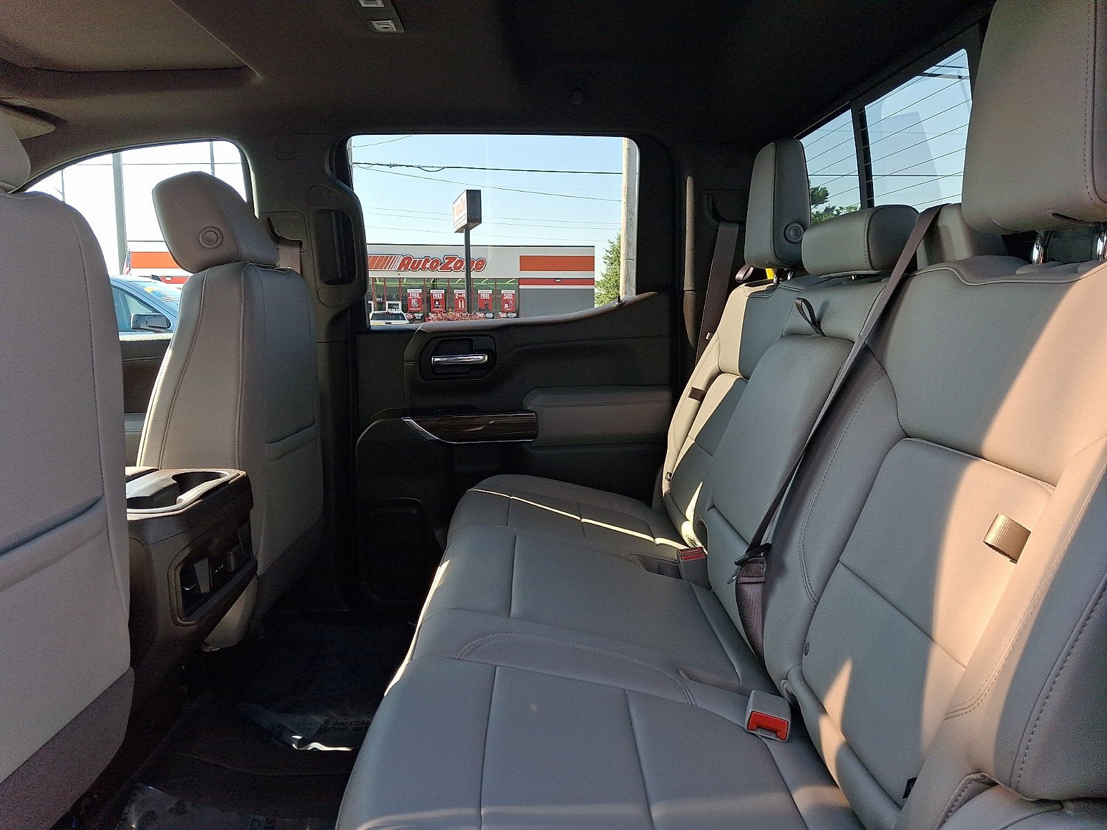 Used 2022 Chevrolet Silverado 1500 LT Trail Boss w/ Convenience Package II AWD/4WD image 10
