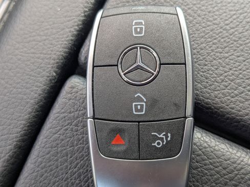 Used 2023 Mercedes-Benz GLE 350 w/ AMG Line Exterior image 39