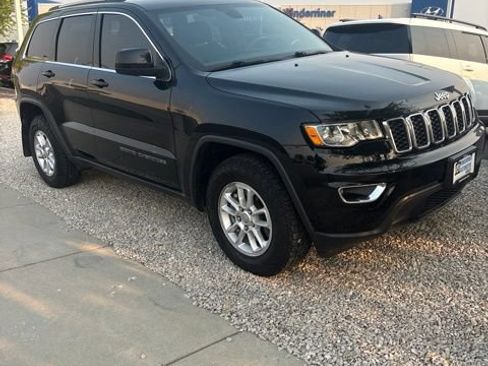 Used 2019 Jeep Grand Cherokee Laredo w/ Security & Convenience Group AWD/4WD image 1